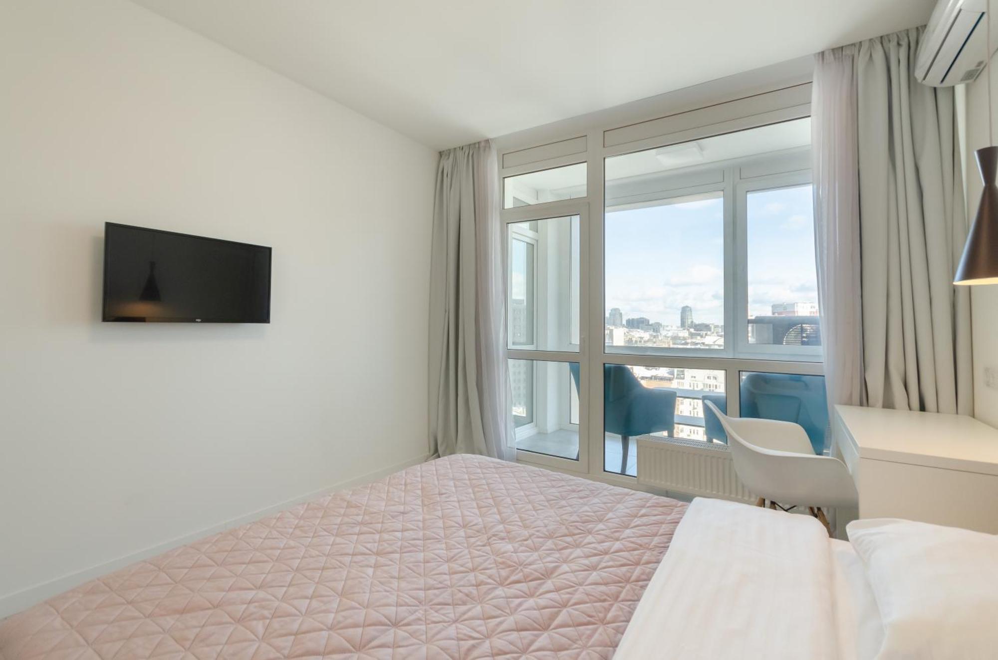 Petrovdom Apartments 220-126-226 In Rc Hofman House, 34 Zolotoustivska Street キエフ エクステリア 写真